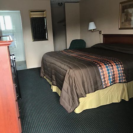 גדסדן Redwood Inn מראה חיצוני תמונה