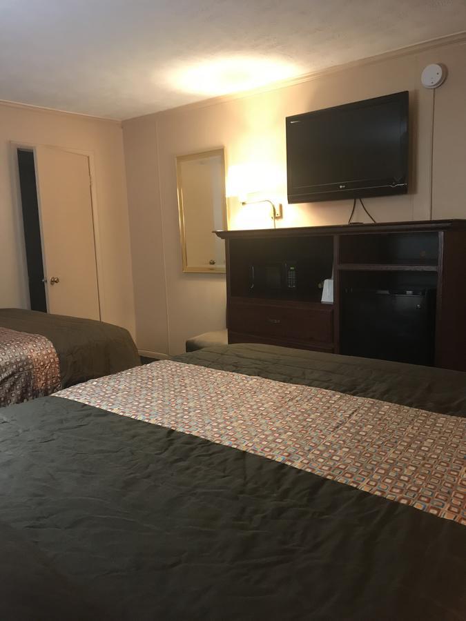 גדסדן Redwood Inn מראה חיצוני תמונה