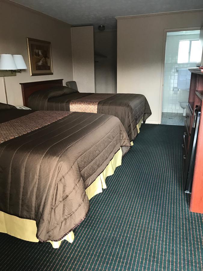 גדסדן Redwood Inn מראה חיצוני תמונה